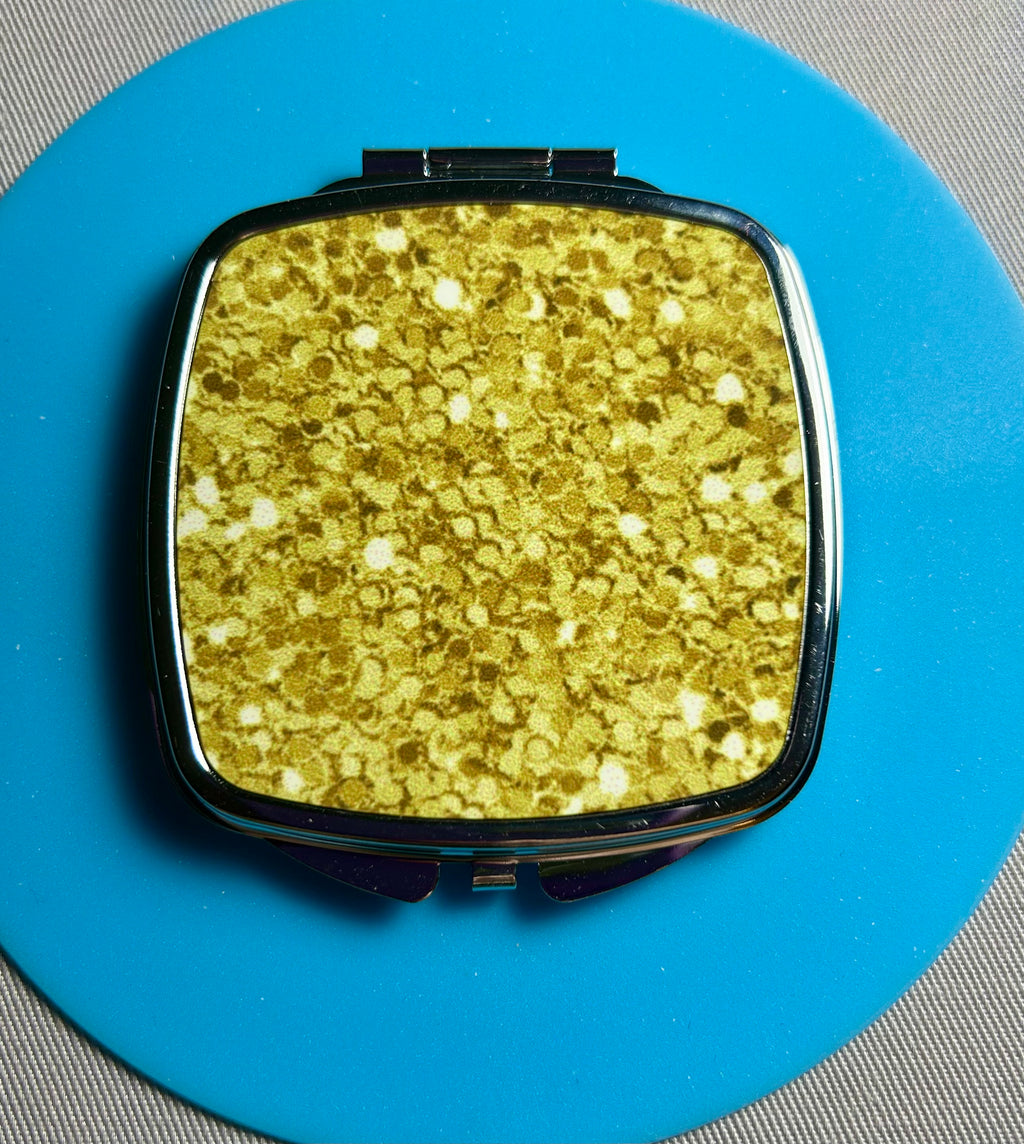 Miroir de sac compact avec un beau design
