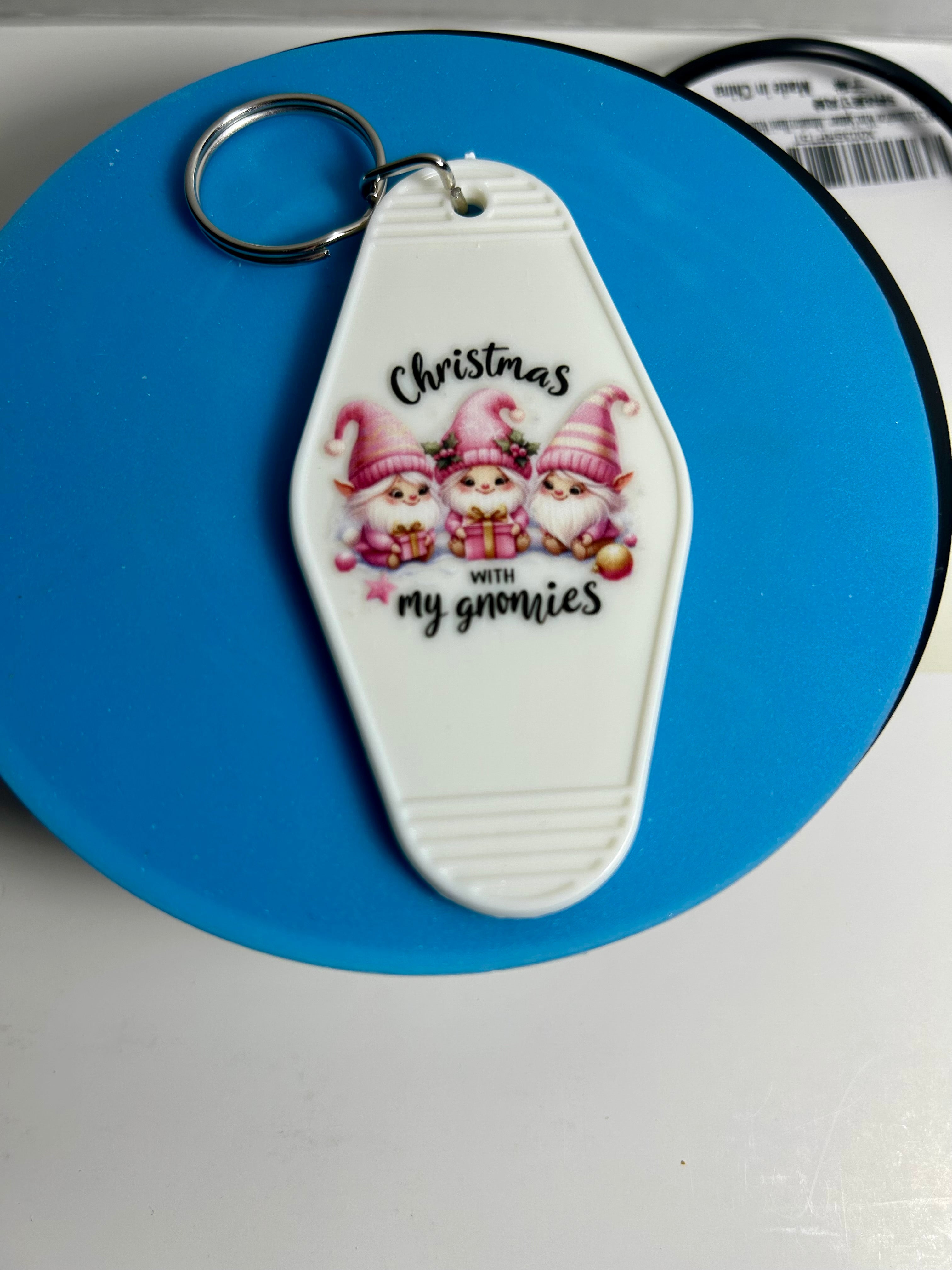 Retro Style Motel Keychain With Christmas Design