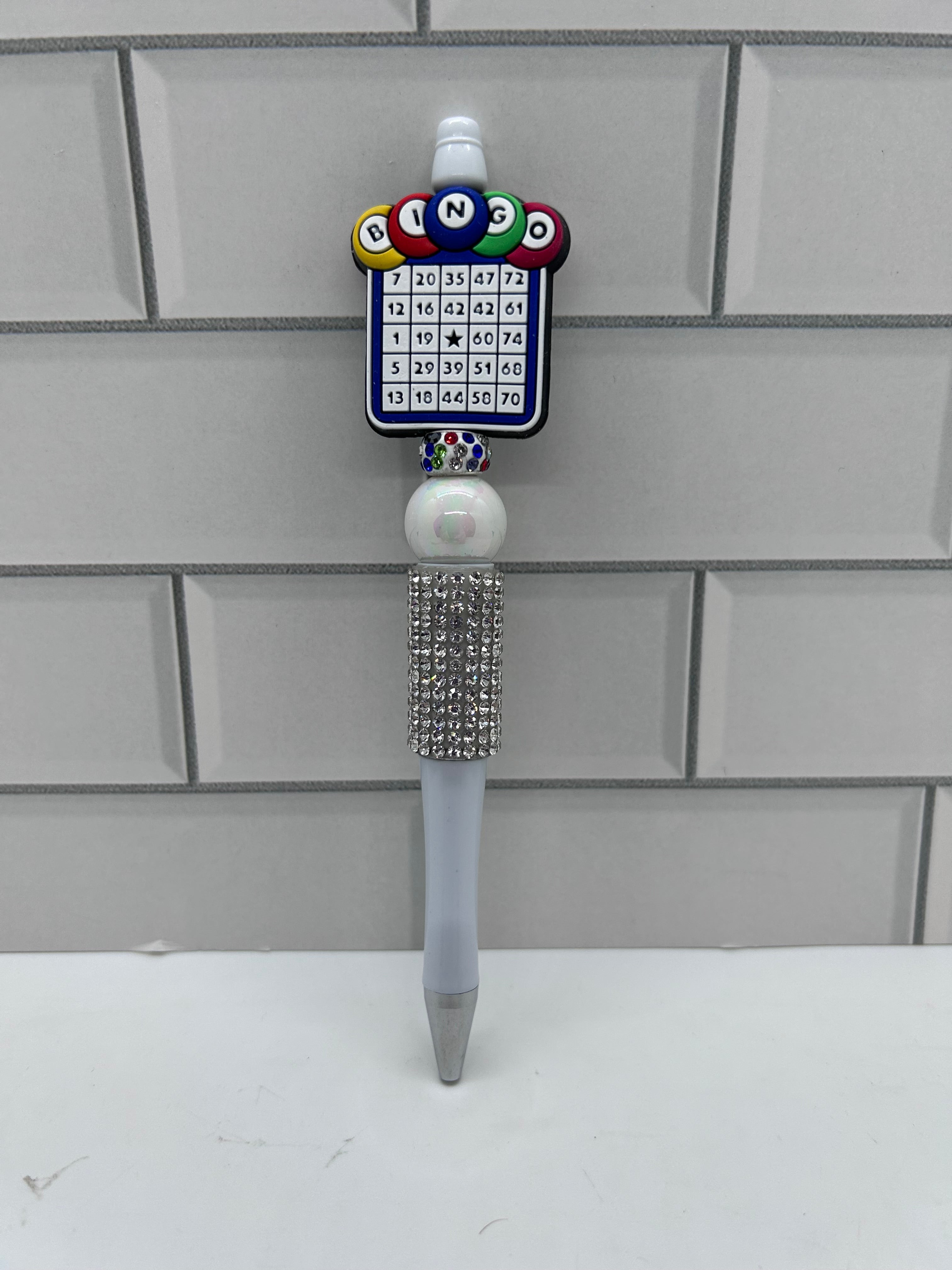 Stylo bille orné de perles, blanc avec motif Bingo