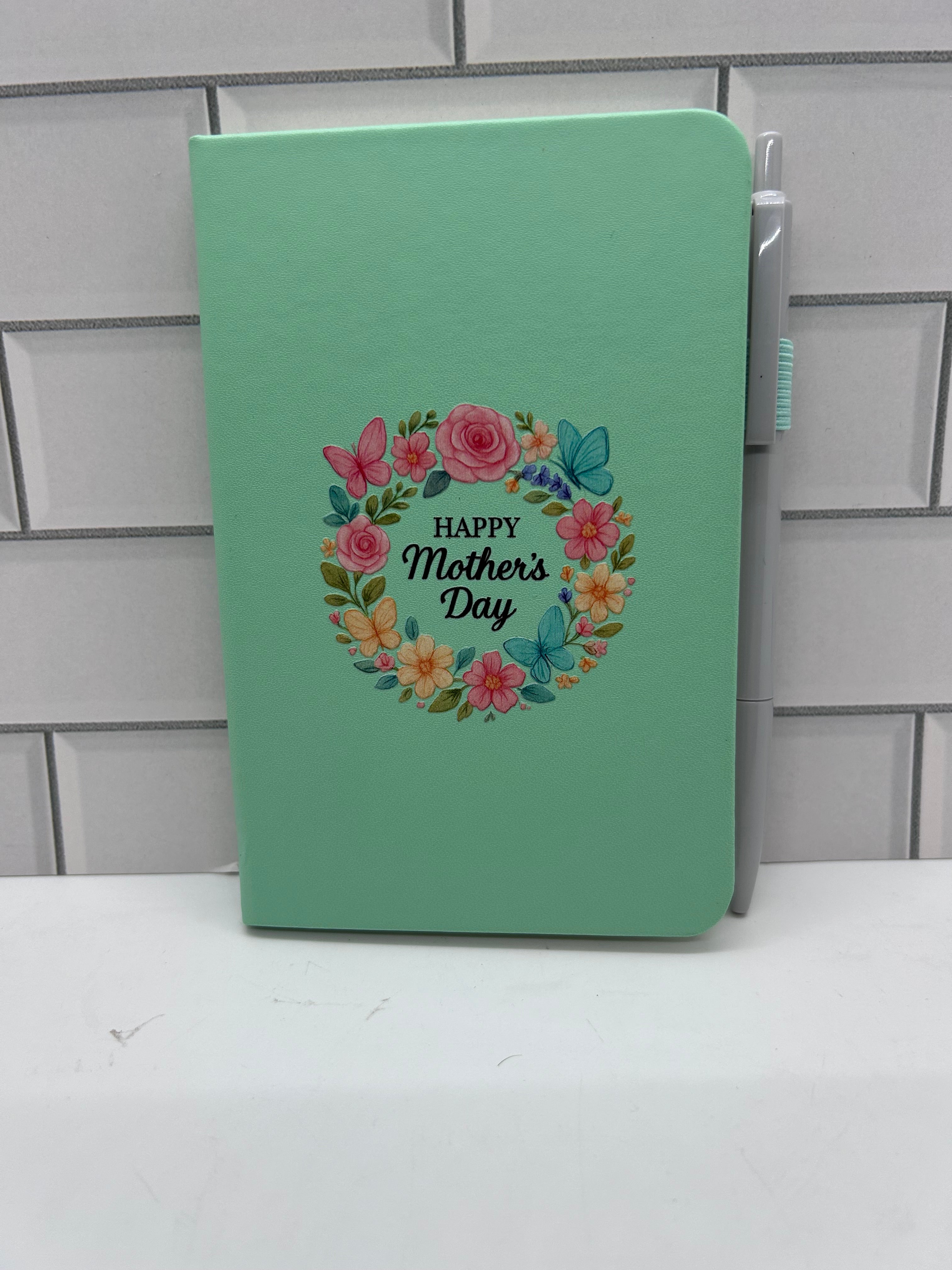 Carnet A6 ligné avec un magnifique design pour la Fête des Mères - Vert