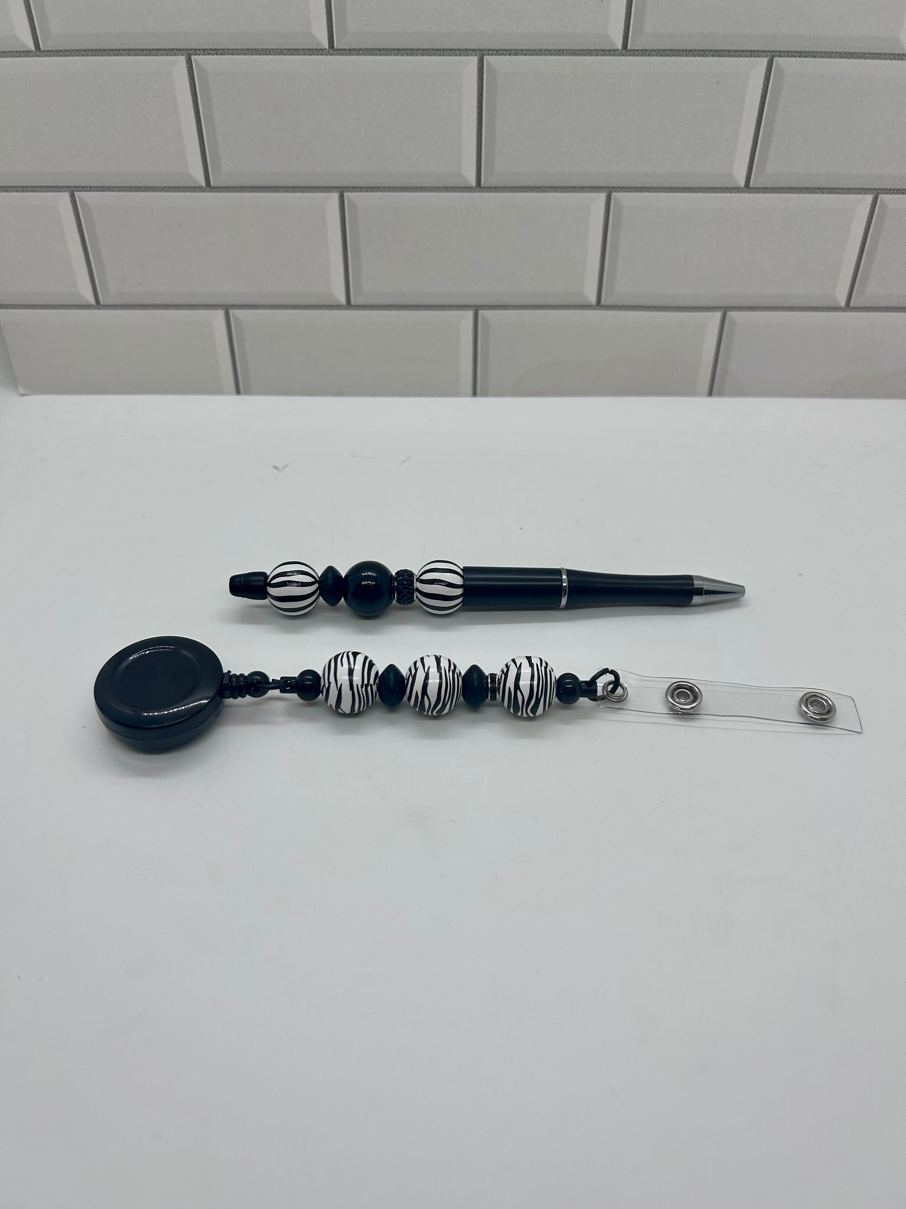 Beaded Badge Reel with Matching Beaded Pen-Black