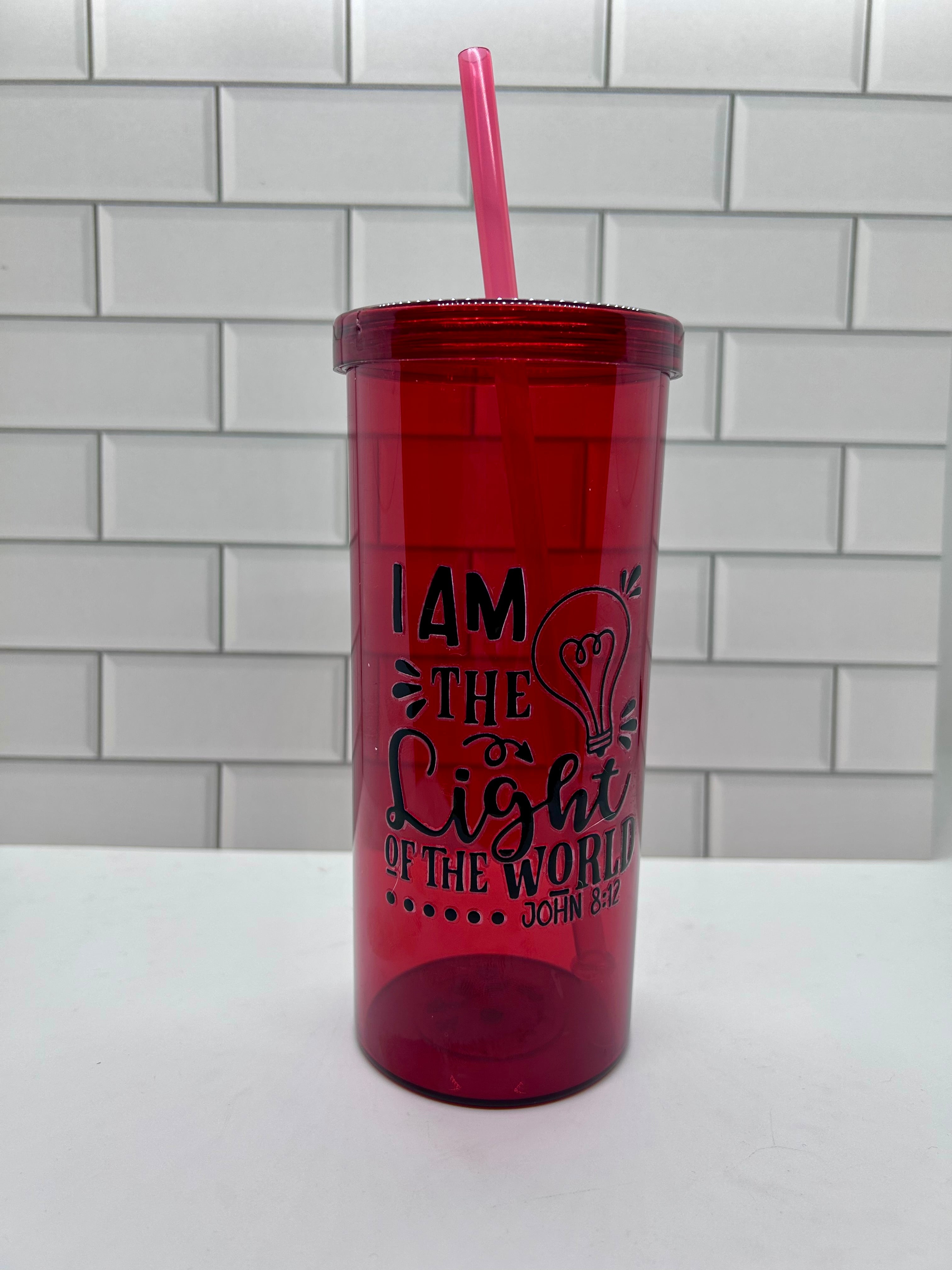 Gobelets de 20 oz en acrylique avec motif inspirant, couvercle et paille - Rouge