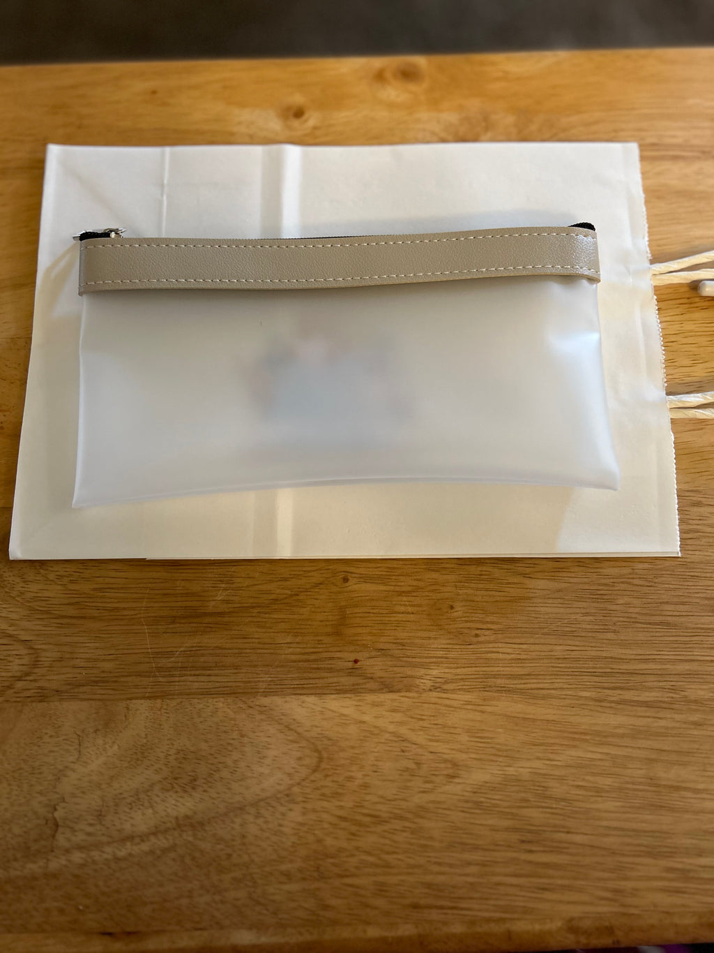 Trousse de Maquillage avec un Joli Design – Comprend Un Masque pour les Yeux, Un Masque pour les Lèvres et Une Crème pour les Mains