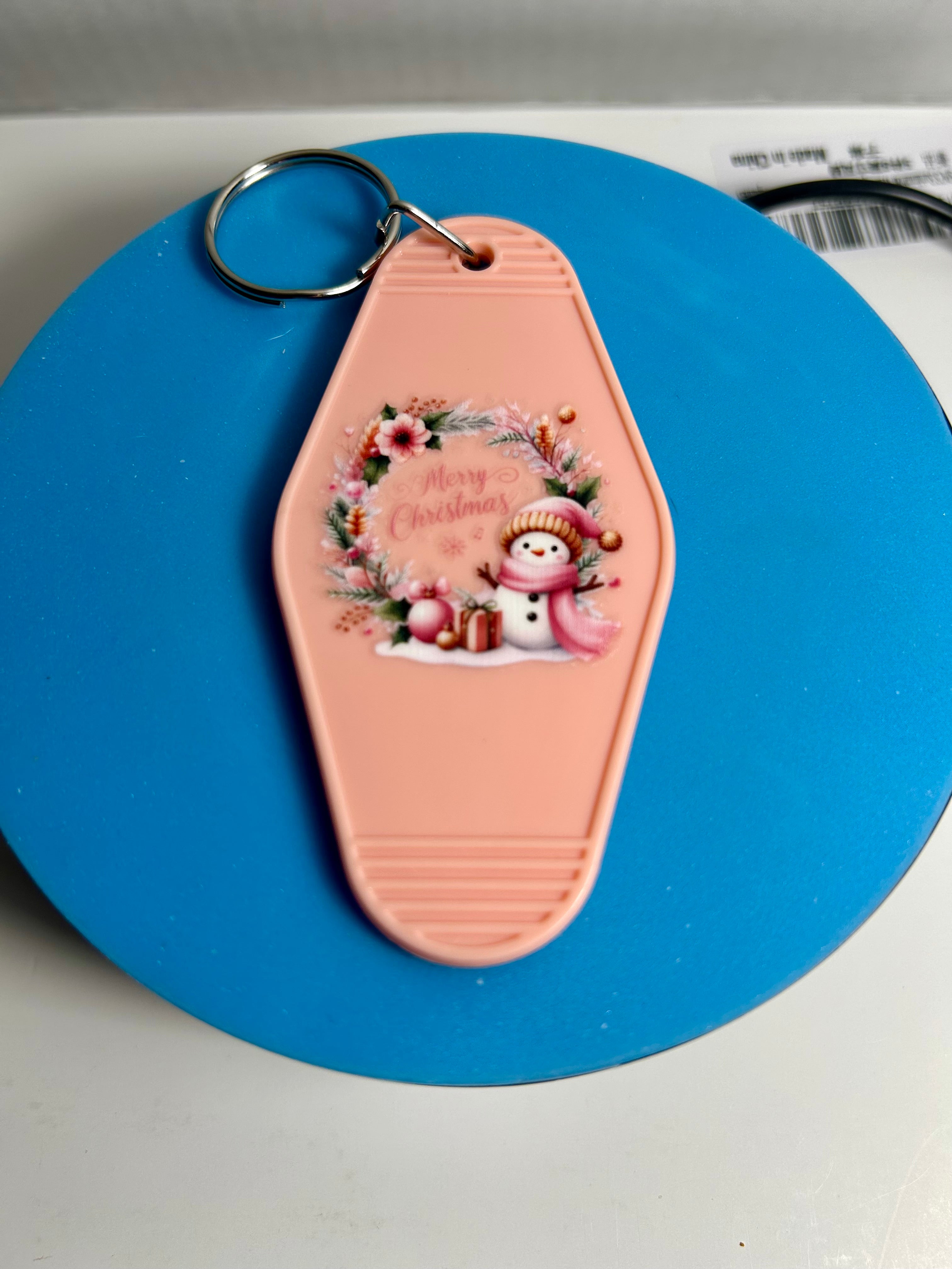 Retro Style Motel Keychain With Christmas Design