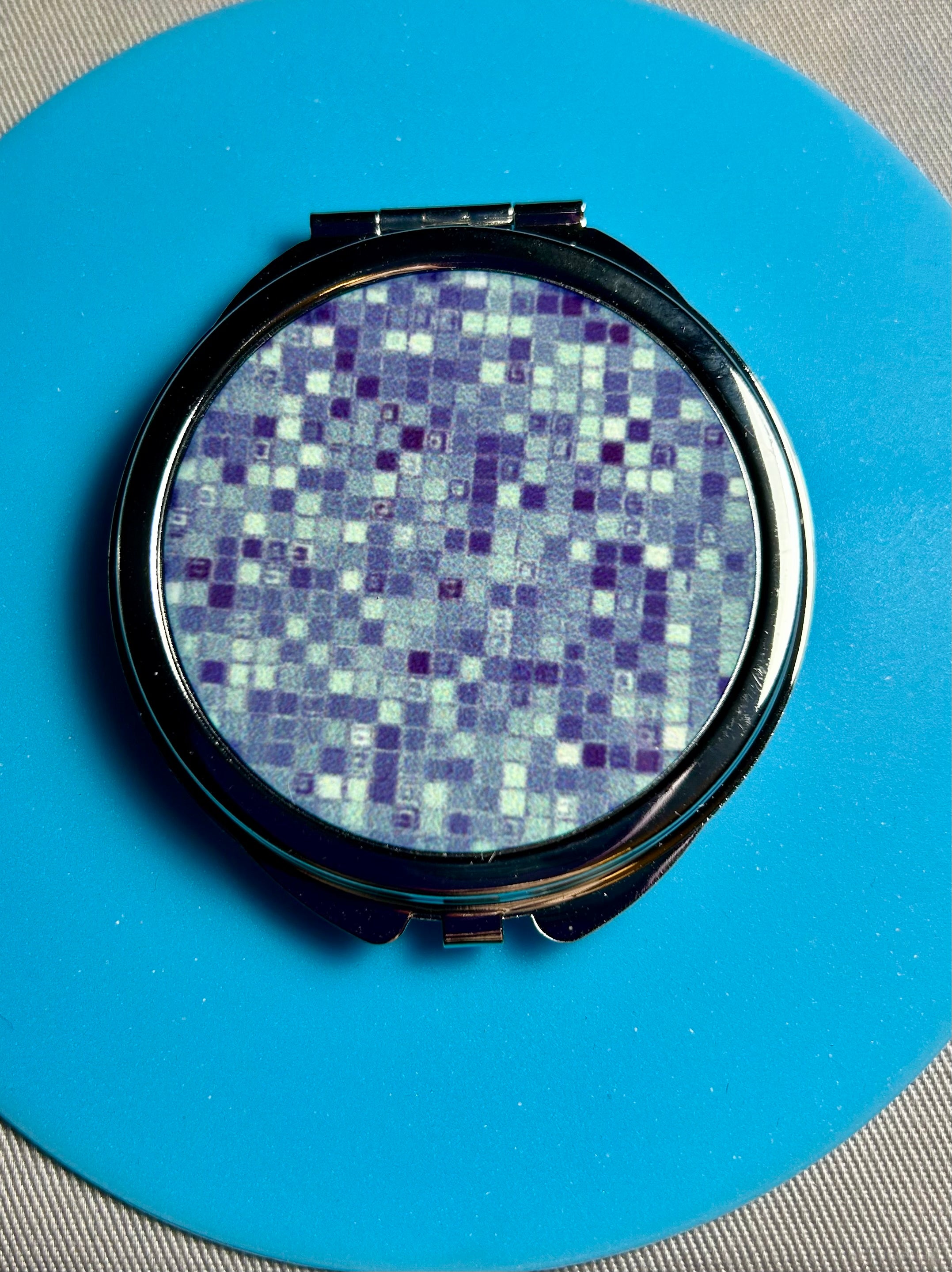 Miroir de Sac Compact au Joli Design