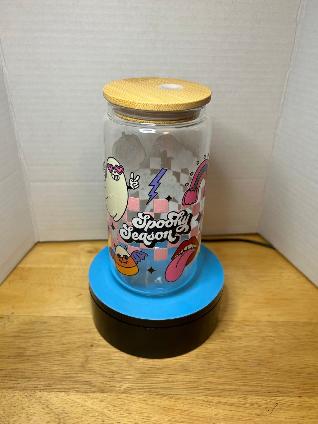 Gobelet en verre de 47 cl avec couvercle en bambou orné d'un magnifique motif, livré avec une paille en métal et une brosse de nettoyage