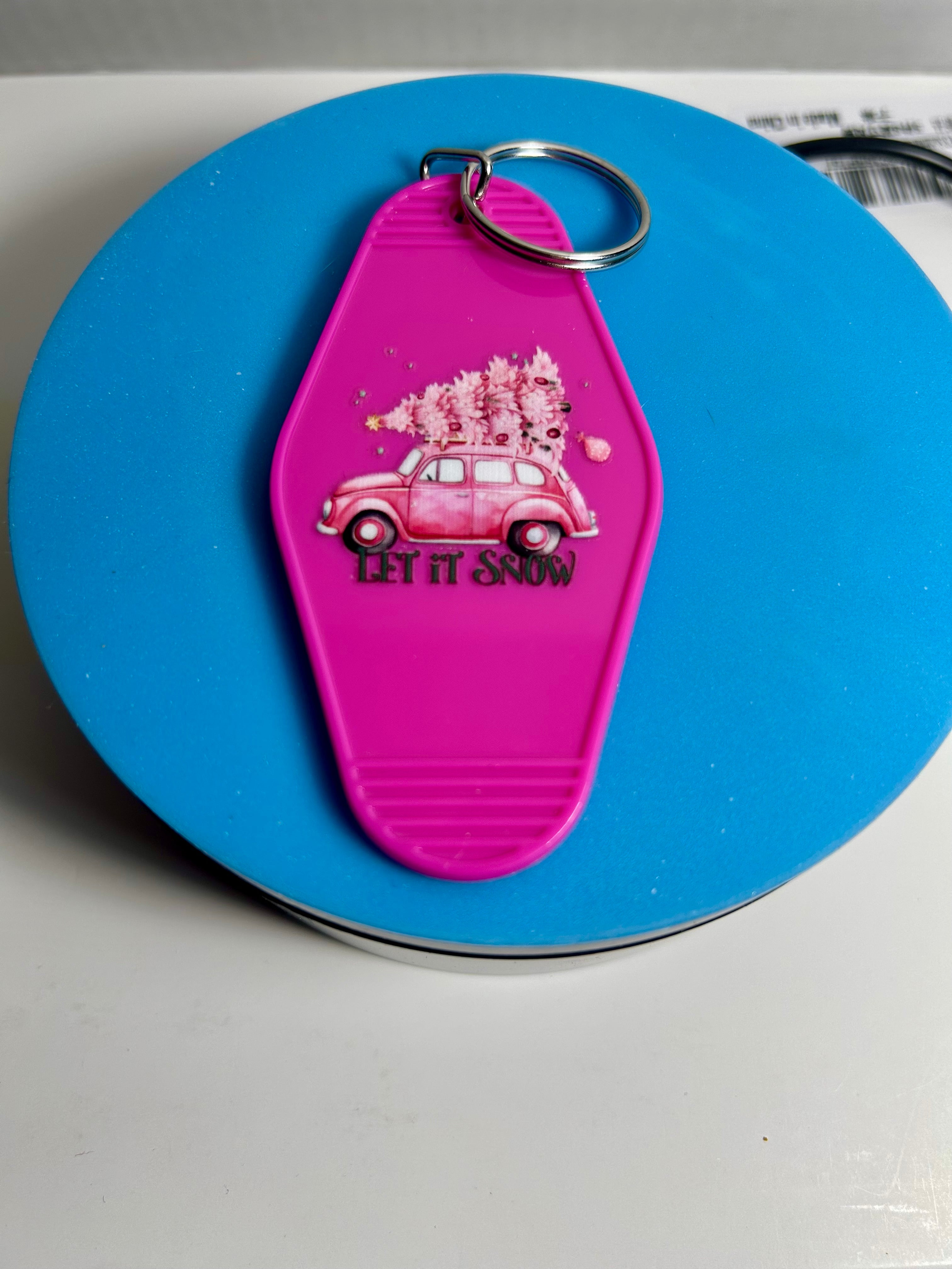 Retro Style Motel Keychain With Christmas Design