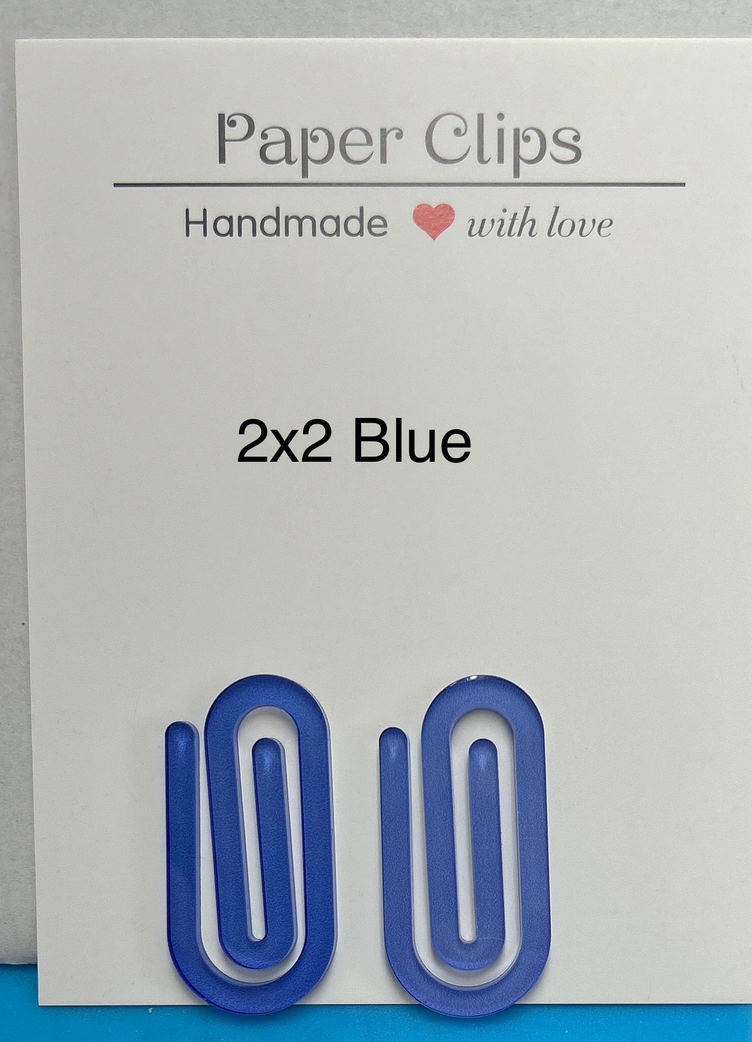 Acrylic 2inx2in small paper clip with beautiful design