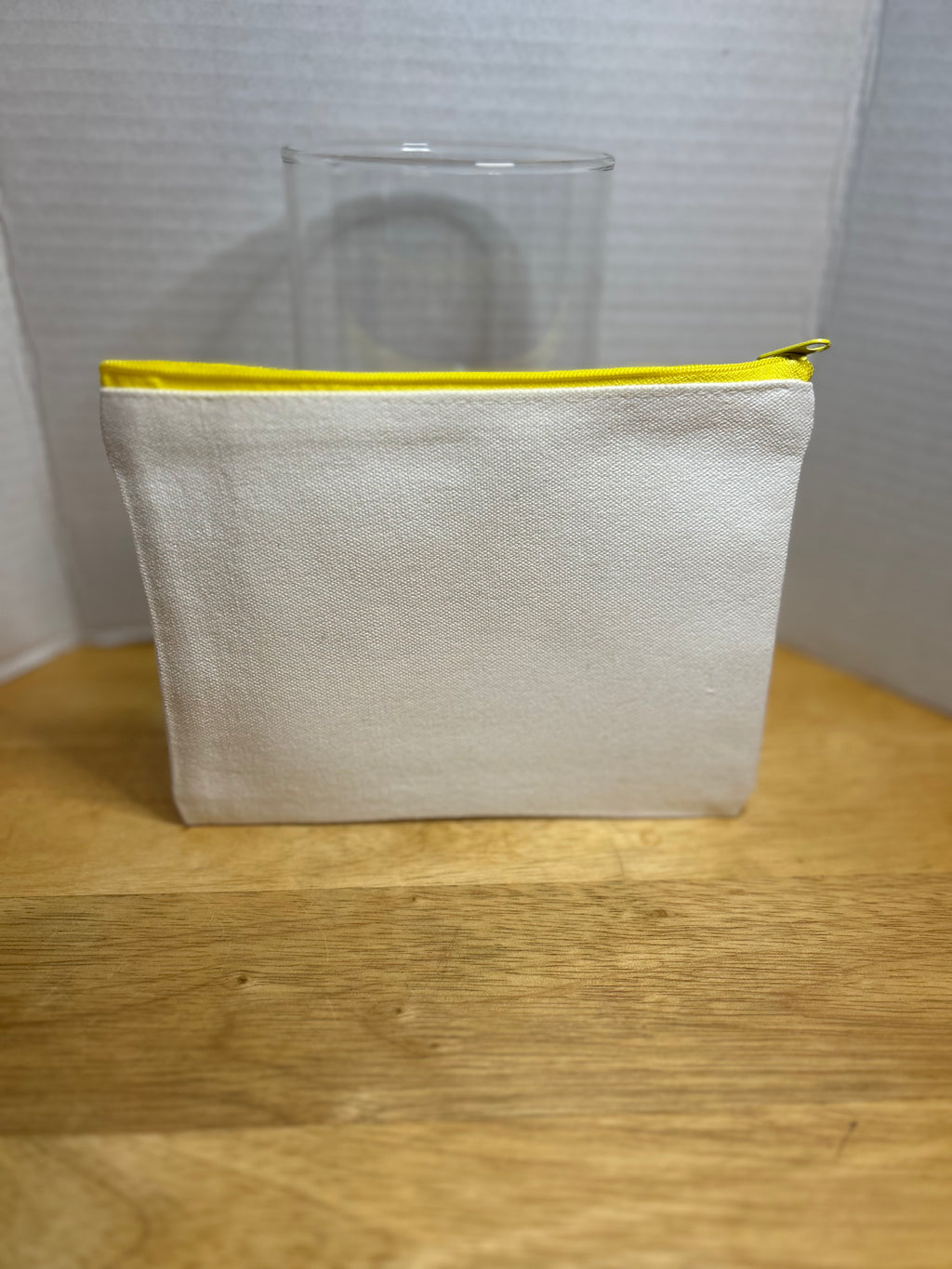 Canvas Makeup Bag Featuring A Beautiful Design, 5.7 inches x 7.9 inches