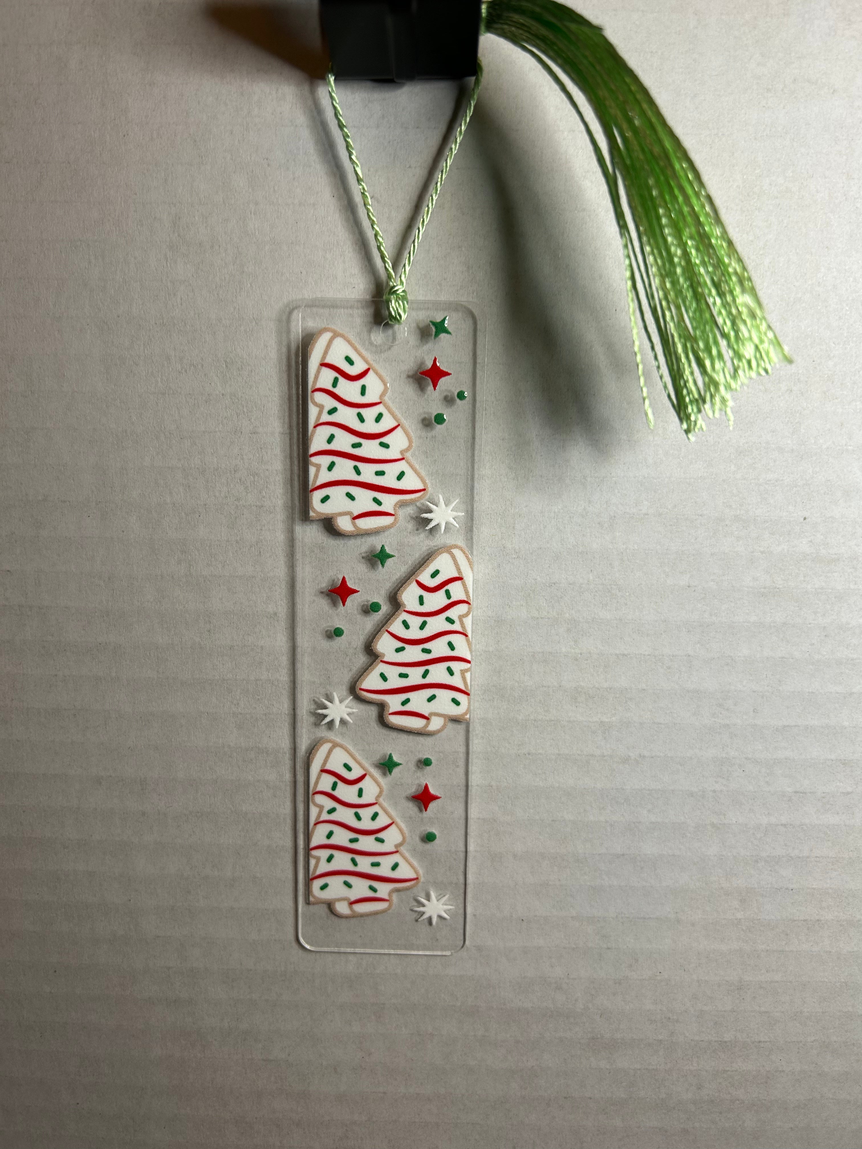 Marque-page en acrylique avec pompon coloré sur le thème de Noël