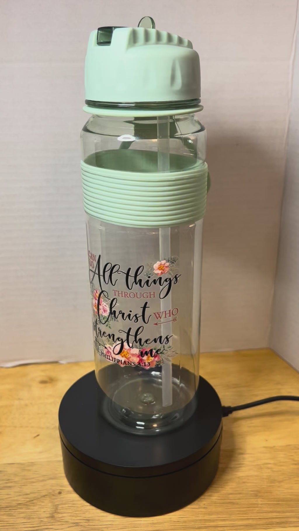 Bouteille d'eau en plastique de 887 ml avec poignée et paille, au design élégant