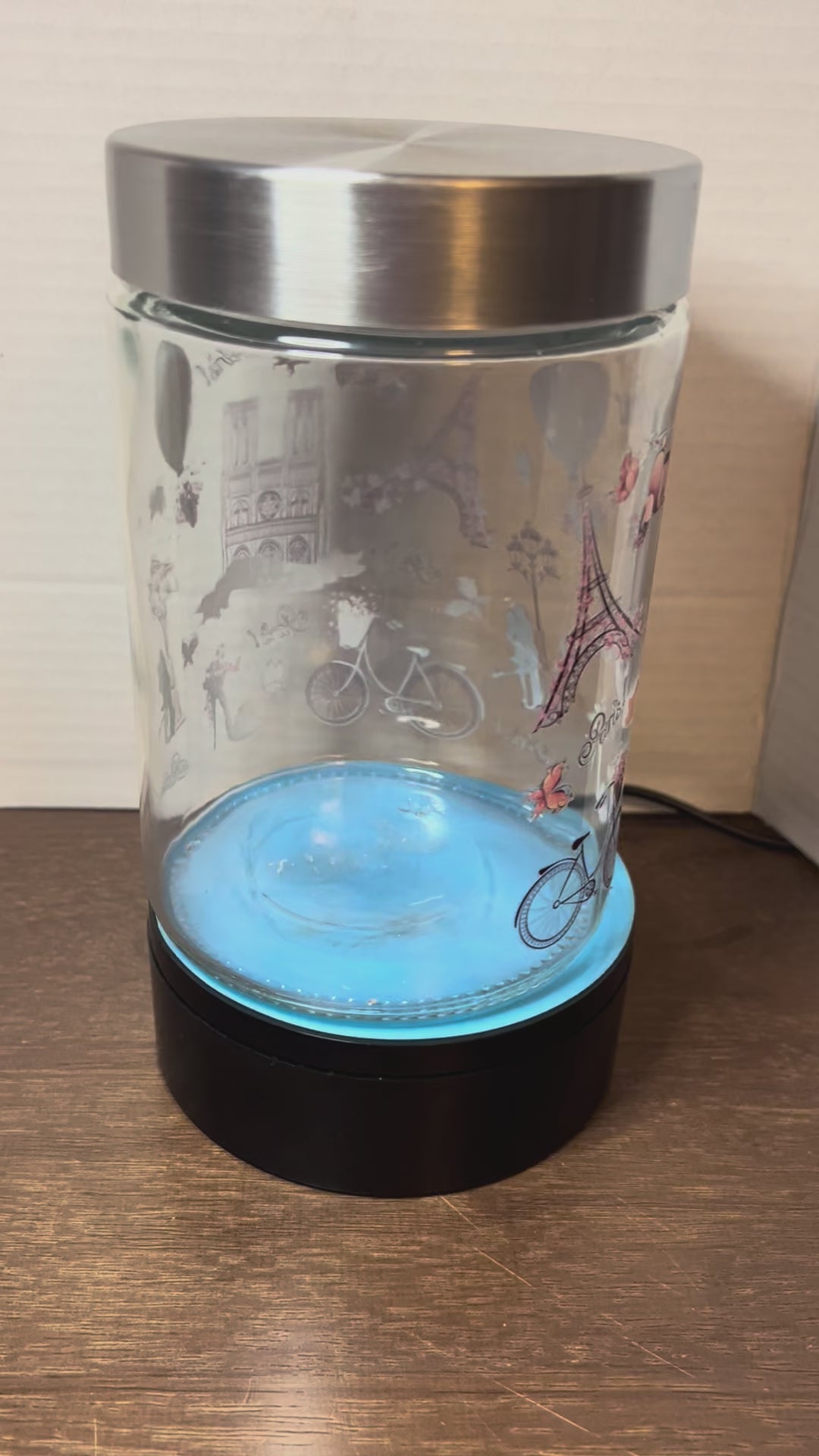 Bocal en verre avec couvercle en métal, orné d'un magnifique motif sur le thème de Paris, 1,1 litre