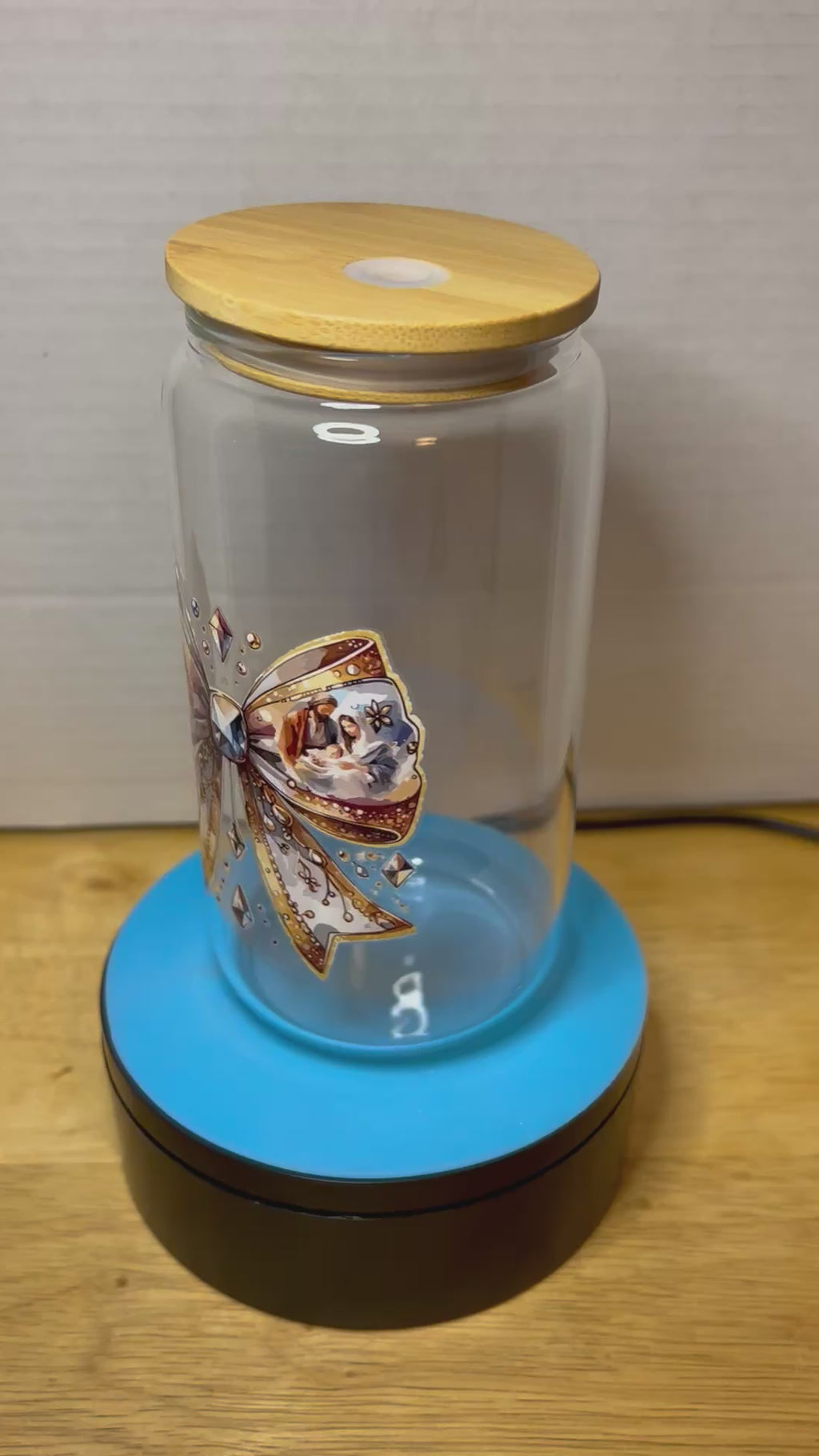 Gobelet en verre de 47 cl avec couvercle en bambou orné d'un magnifique motif, livré avec une paille en métal et une brosse de nettoyage