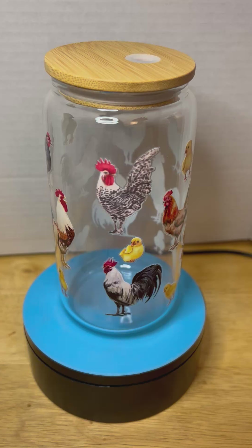 Gobelet en verre de 47 cl avec couvercle en bambou orné d'un magnifique motif, livré avec une paille en métal et une brosse de nettoyage