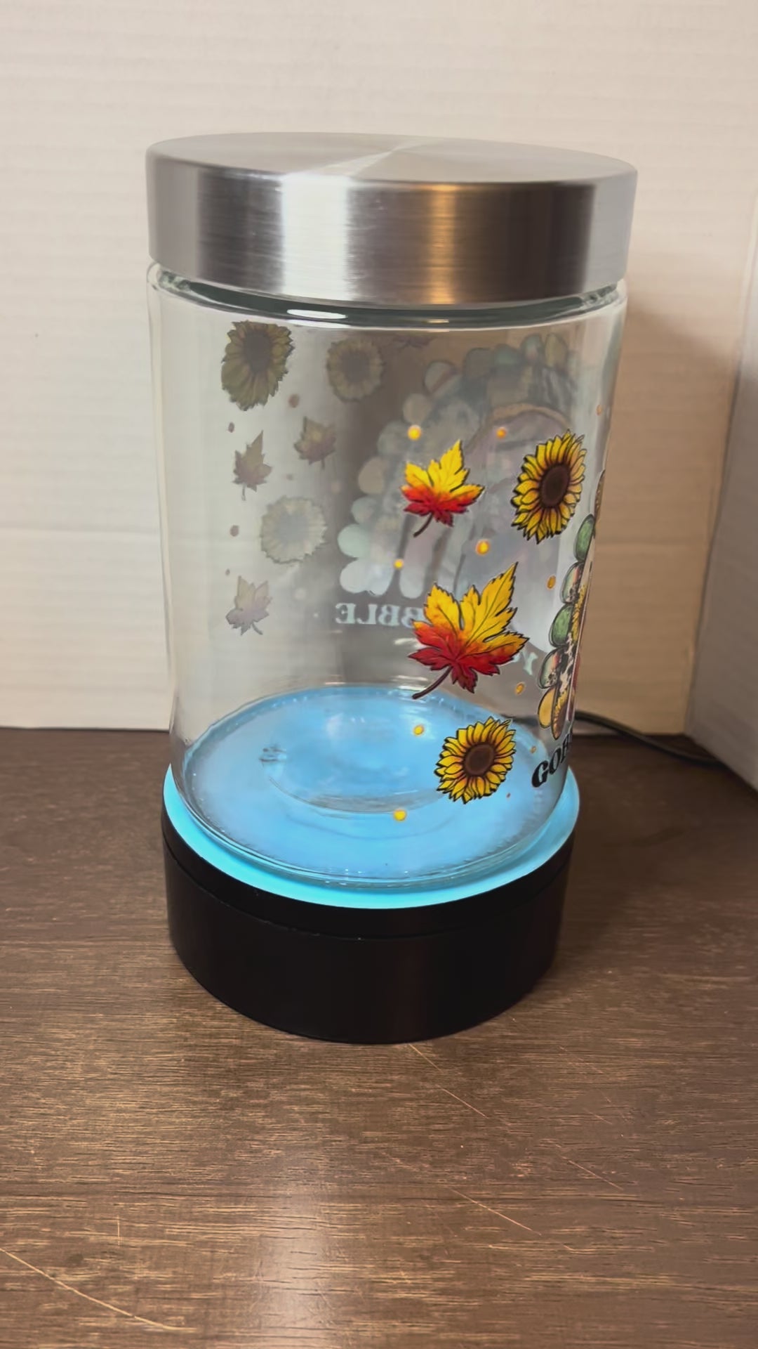 Bocal en verre avec couvercle en métal orné d'un magnifique motif automnal, 1,1 litre