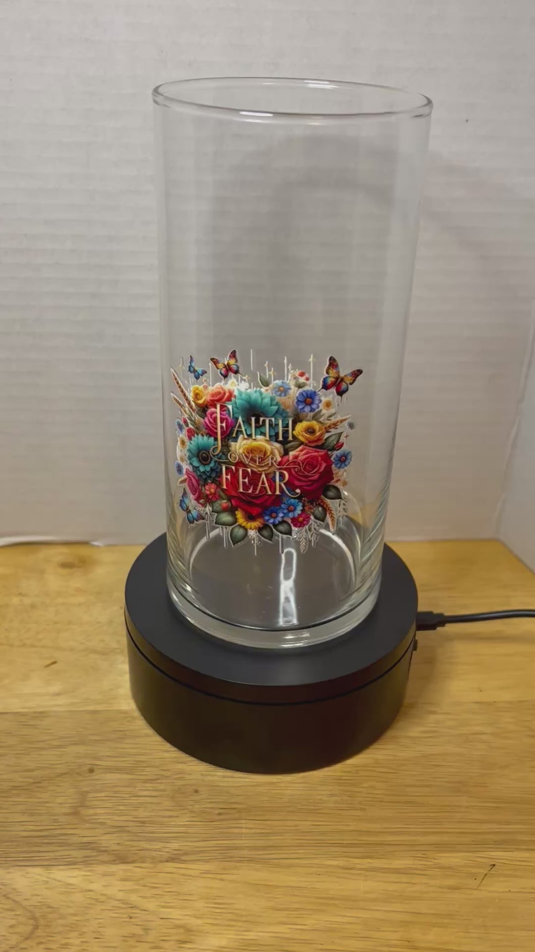 Glass Vase Featuring a Beautiful Design, 7.25 Inches
