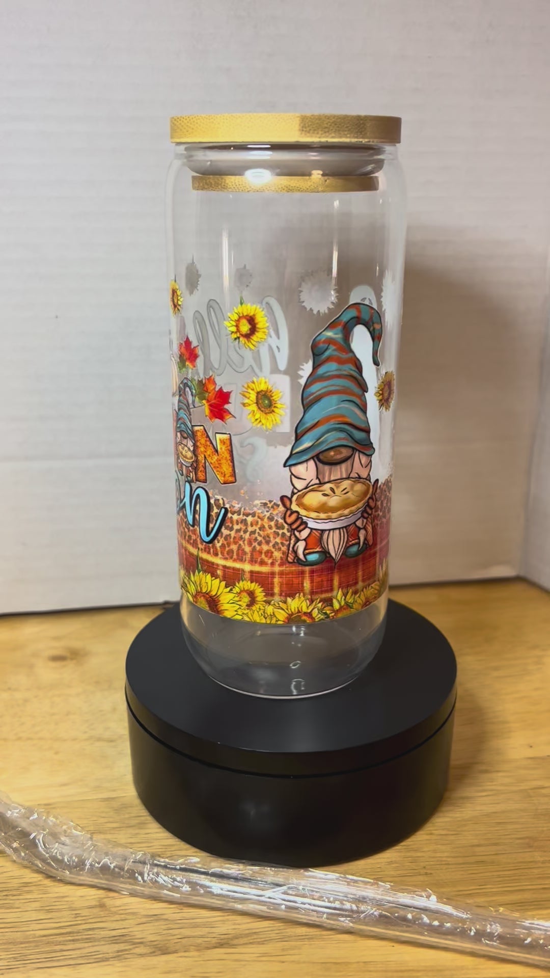 Gobelet en verre de 20 oz avec couvercle en bambou et paille en verre sur le thème de l'automne